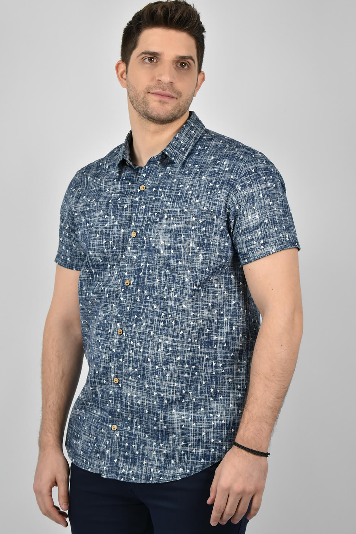Urban Surface Micro Triangle-print shirt